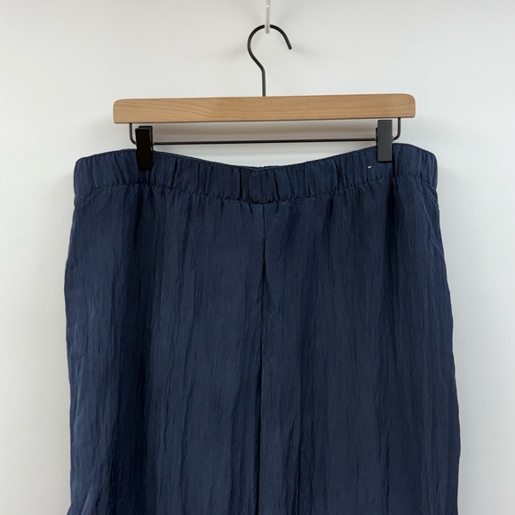 Abercrombie & Fitch Crinkle Woven Pull-On Relaxed Wide Leg Pant Navy XL - Picture 4 of 10